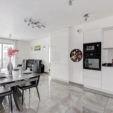 Apartamento Terrasse Et Lumiere A La